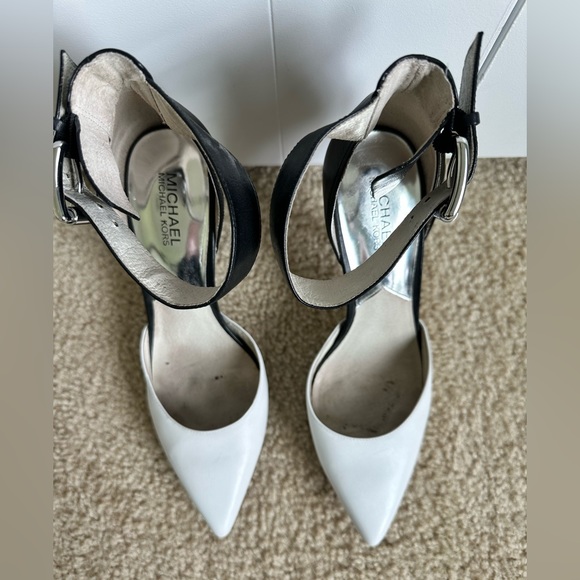 9 1/2 Michael Kors ankle strap heels - Picture 3 of 8
